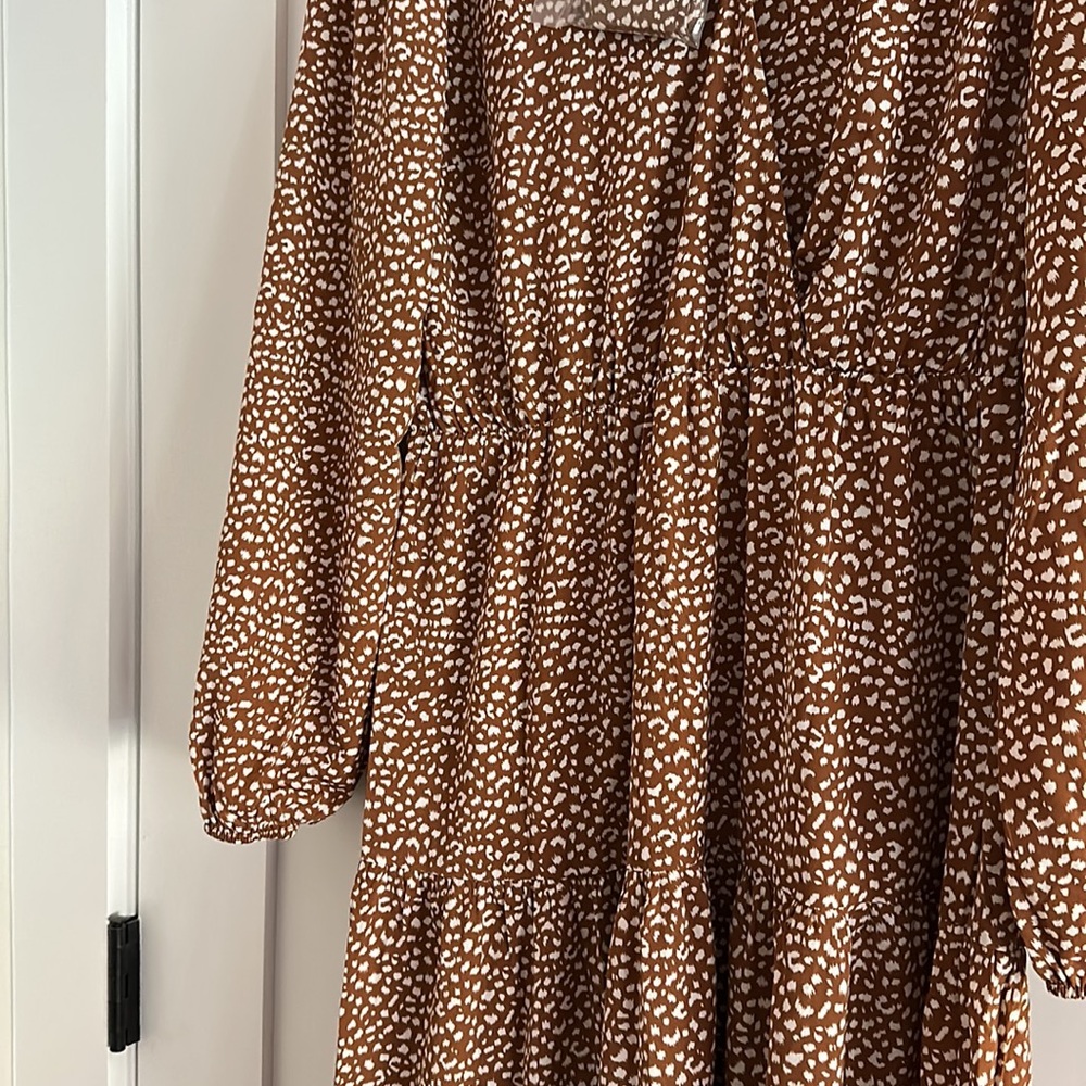 Pretty Garden Long Sleeve Dress - Picture 9 of 10